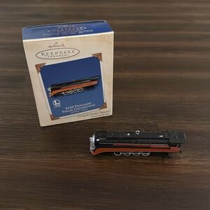 Hallmark Keepsake Ornament Lionel Train 2003 Collector’s Series #8